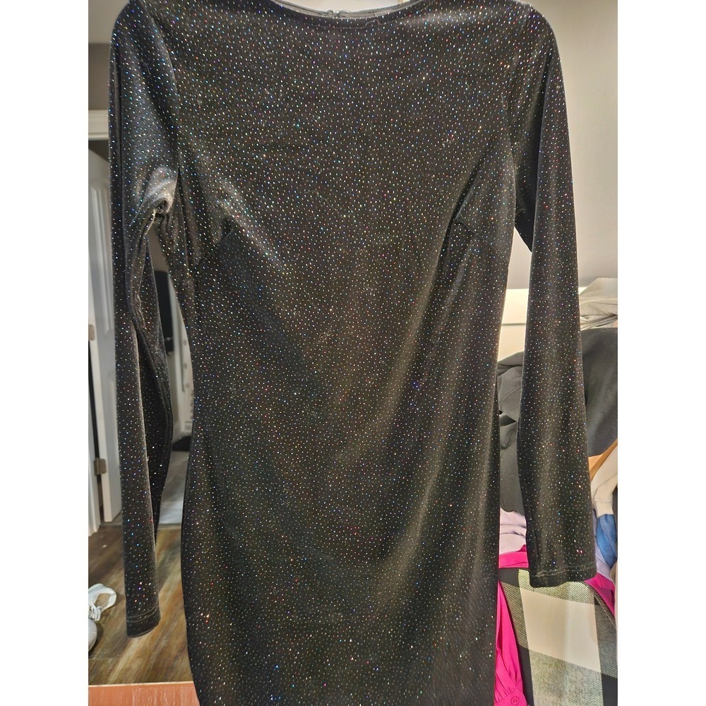 Feminine Nightlife Black Glitter Velvet Open Back Long Sleeve Bodycon Dress - Picture 5 of 5